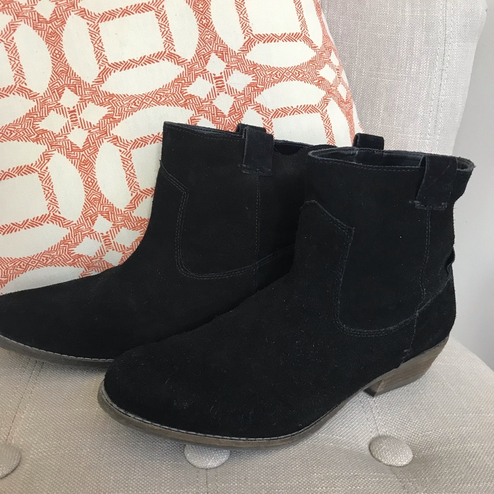 Dolca Vita Black suede ankle boots